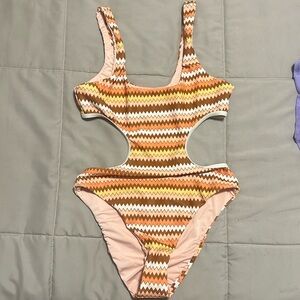 NWOT dippin daisys Baja scoop neckline one piece swimsuit